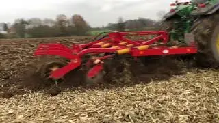 Winterfurche Grubbern nach K&ouml;rnermais mit John Deere und V&auml;derstad Cultus