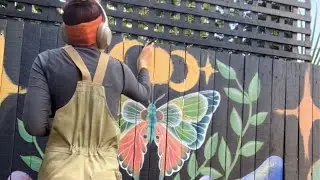 TIMELAPSE: Woman paints MAGNIFICENT Mushroom mural in her yard || WooGlobe