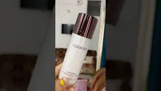 Colorbar spotlight illuminating lotion demo #illuminating #colorbarcosmetics #youtubeshorts