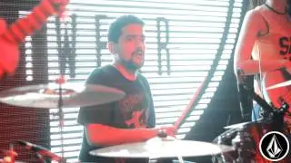 VOLCOM ARGENTINA - Entertainment cover Don't you forget about me (Simple Minds)