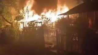 Fire In Refugee Camp Again | Sad News Fire InBeldangi Tihar Time again, the girl cried for help.