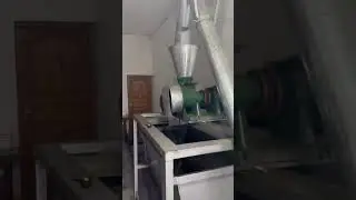 Flaxseed oil hydraulic oil press, elevator, mixer