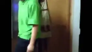 Man goes in a karate position because he gets scared vine