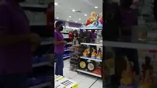 #Muslim girl breaking Hindu bhagwan's idol in a shop in bahrain #arbi girl broke bhagwan idol