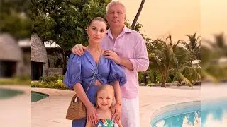 Ольга Орлова показала Семейный завтрак на Мальдивах с мужем дочкой и Николаем Сердюковым