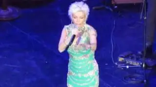 MARISELA ENAMORADA Y HERIDA EN EL TEATRO METROPOLITAN
