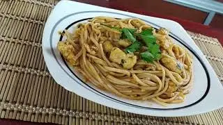 Pasta con pollo f&aacute;cil y r&aacute;pida | Receta casera paso a paso