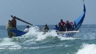Portugal. Praia Vagueira, Arte X&aacute;vega. Португалия, Pыбацкая традиция Арте Шавега.