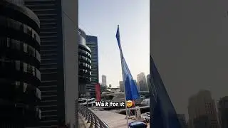 How cool is this 🤩 #dubai #travel #dubailfe #dubaivenues #dubaicity #dubainights #dubaistreets