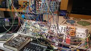 Nyarlathotep (modular synth) [Furthrrrr Generator, Vinicius Lizard, Doepfer A-149-1]