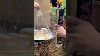 How to wrap cake and pastry 🎂 with cling wrap||cake wrap for gift 🎁 #Hardam #youtubeshorts ||Hacks