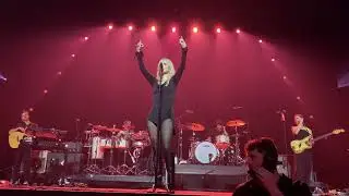 Paramore- Hayley&rsquo;s small dick energy speech before Big Man Little Dignity