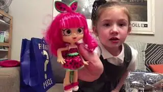 Shopkins | Season 8 | Pippa Melon Shoppie