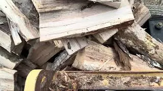Winter storm is coming! Just trying to stay warm #winter #woodsplitter #subscribe #work 