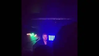 Her's - Low Beam (Sticky Mike's Frog Bar, Brighton, UK - October 19, 2018)