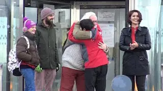 Craig Murray leaves Saughton Prison