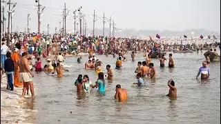 “प्रयागराज में मौनी अमावस्या के पावन अवसर पर संगम घाट पर श्रद्धालुओं की अपार भीड़ उमड़ी, हर ओर आस्था