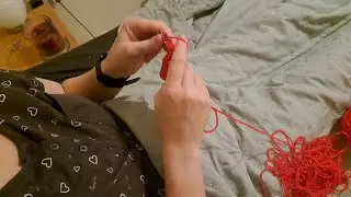 Knit with me. Practising English style flick technique. Real time.