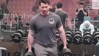 Matt Damon Mark Wahlberg lookalike with 100lb 45kg incline dumbbell