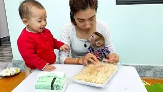 Monkey Kaka, Diem and mom enjoy delicious burnt rice cake