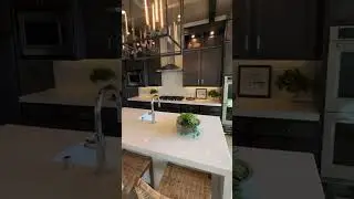 This kitchen 😍 #LuxuryKitchen #LuxuryHome #LuxurySpace #luxurylifestyle #LuxuryRealEstate #Luxury