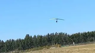 Hanggliding Argentina &ldquo;Landing Sport3 Mosquito NRG  PampaFly #sky #usa #argentina #hanggliding 