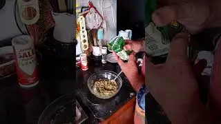 #FRITTELLE DI CAVOLFIORE, UOVA, FARINA , GRANA PADANO, OLIO EVO, SALE IODATO, PEPE NERO BIANCO VERDE