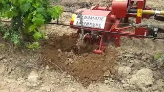 Notre b&ecirc;che excavatrice - sp&eacute;cial vigne - Bechamatic