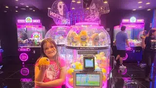 Achamos uma m&aacute;quina de Labubu do Stitch no shopping!