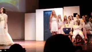 Ds. Pierson College: Musical Mamma Mia - Pak je kans + Trouwscène [Eline, Djurre & Ensemble]