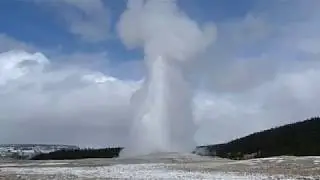 Old Faithful Geyser at Yellowstone National Park