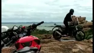 Rock climbing with Royal Enfield Himalayan watch till end