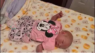 REBORN ADDIE GETS A BATH 🛀  HOW I CLEAN MY REBORN DOLLS #rebornroleplay 