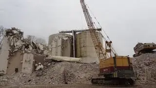 Ruston Bucyrus 38 with wrecking ball