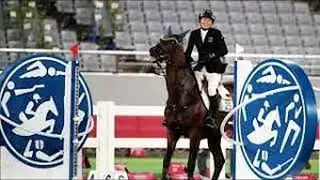 Annika Schleu Crying video - German Olympics star in tears with horse spooked in modern pentathlon