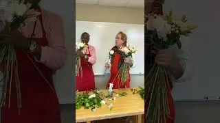 How To Make a European Hand Tied Bouquet in Matter of Minutes! 💐