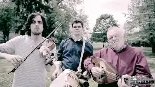 Juhos Együttes - Híj uramnak