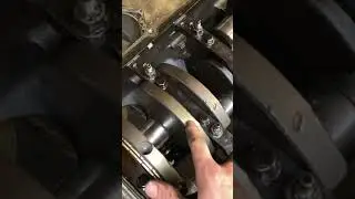 4 bolt mains on the top side and 2 through the side