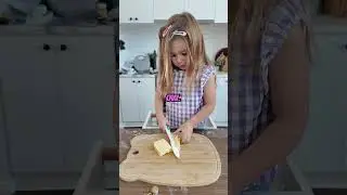 Ritz Crackers Snack Hack &ndash; Easy & Toddler-Approved!