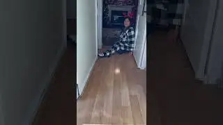 говорю маме, что ее любимая знаменитость умерла LMAO
