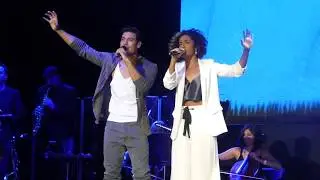04 Esta Noche Es Para Amar - CARLOS RIVERA & Fela Dominguez ~ Wizink CEnter, Madrid 02.09.2017