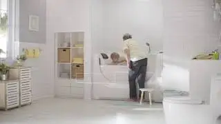 ASSISTO | Bathtub with door | Security | Grandmother