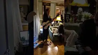 Magnus Ros&eacute;n plays at a residence in Sweden 