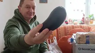 Доброго дня Валерія приїхала з магазину та купила собі такі продукти 