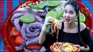 Tasty Octopus Cooking With Spicy Sauce Recipe - Cambo Cooking TV