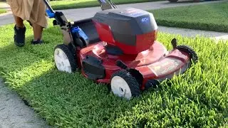 Cutting My St Augustine Grass - 22” 60v Toro Recycler Smartstow / Personal Pace