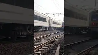 DN 22225 Mumbai - Solapur VB exp heading towards it's 3rd halt KYN from TNA!!
