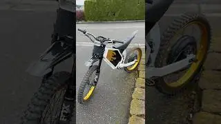 Pedal to pegs conversion on a E bike stealth bomber #ebike #enduroebike #surron #72v #wheelie