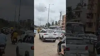 BRTS Bus Accident at Vidyagiri, Dharwad 😱 Steering got locked! All passengers safe 🙏