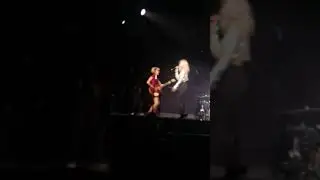 i'm trying - carol navarro e isa salles violet soda cover (audio club - s&atilde;o paulo 24/11/2019)
